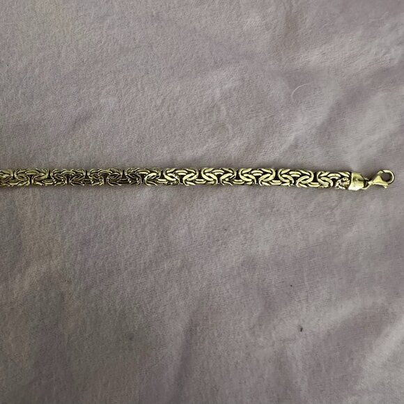 Solid 14Kt Gold Byzantine 7m wide 7 inches long bracelet. - Picture 2 of 9